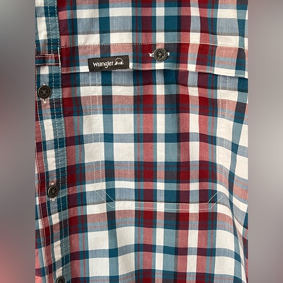 2/$25 | Wrangler | Plaid Outdoorsman Style Long Sleeve Shirt - Size XL - Picture 4 of 11